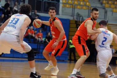 (VIDEO) CEDEVITA IGRALA I ZA ZVEZDU: Budućnost pala u Zagrebu