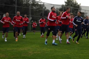 Crveno-beli nastavljaju pripreme: ZVEZDA VEROVATNO BEZ PEŠIĆA NA ZENIT