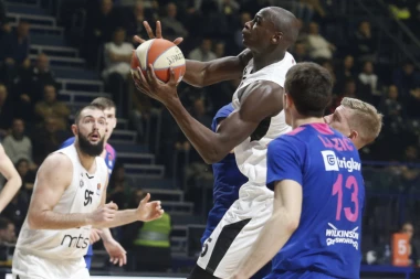 Crno-beli kažnjeni 500 evra od strane ABA lige!