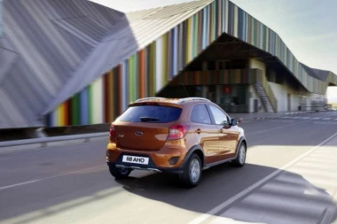 Električni automobil jeftiniji od benzinca do 2025