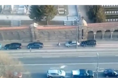 BRUKA Biciklistička staza u Ruzveltovoj ulici pretvorena u PARKING