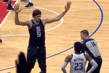 (VIDEO) Bobi debitovao...ako se to tako može reći