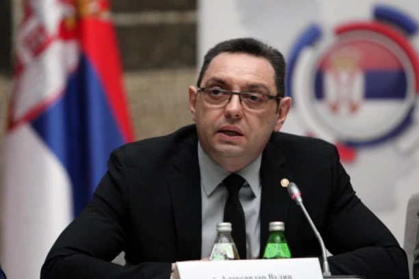 Vulin odbrusio Tepićevoj zbog poređenja Vučića i Hitlera: Marinika, leči se!