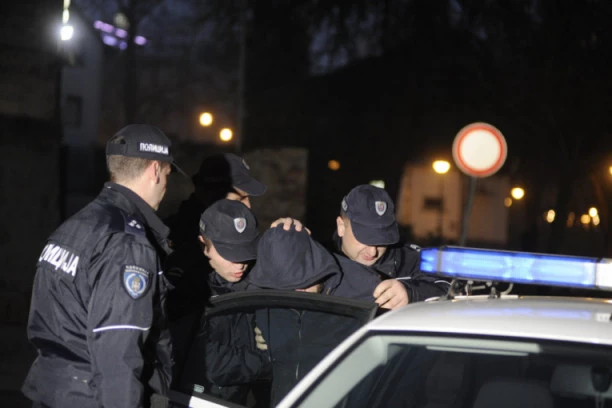 Zaradili 100.000 evra na prodaji lažnih znački! Policajac iz Bačke Palanke i vlasnik kazina uhapšeni prilikom primopredaje