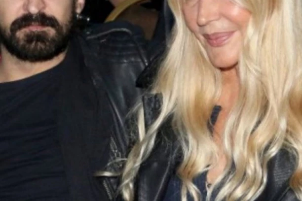 PORODILA SE ĆERKA VERICE RAKOČEVIĆ: Kreatorka postala baka po SEDMI PUT!