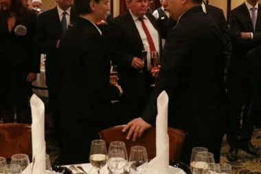 DOMAĆINSKI: Orban priredio svečanu večeru za Brnabićevu i srpsku delegaciju