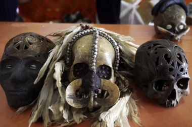 KUD' SI POŠ'O, DRUŽE?! Carinici uhvatili krijumčara sa 24 lobanje!