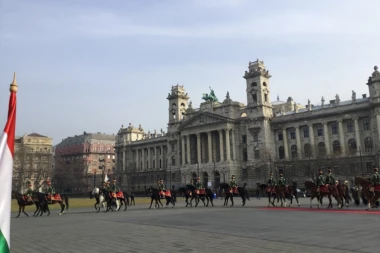 ZA SLOBODNU MISAO! Na hiljade Mađara na studentskom protestu