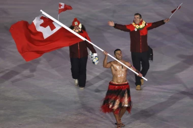 (VIDEO) LUDNICA NA OTVARANJU ZOI: Nauljeni olimpijac iz Tonge hit u Pjongčangu!