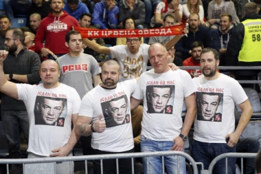 (FOTO) Evo kako su navijači u Pioniru odali počast Nebojši Glogovcu