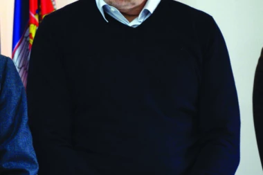 ĐILAS ZGRNUO MILIONE: Uzimao novac i od trudnica i porodilja!