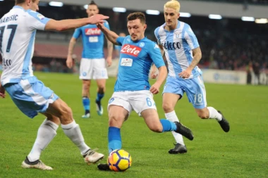 (VIDEO) LACIO POVEO, PA STAO: Napoli ponovo na čelu Serije A