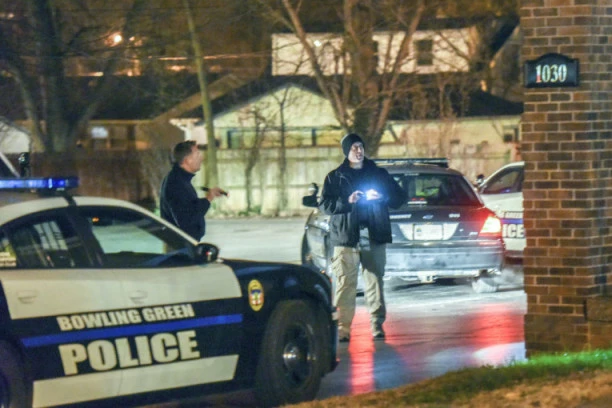 HAPŠENJE U VAŠINGTONU: Policija u vozilu pronašla oružje i municiju, priveden muškarac