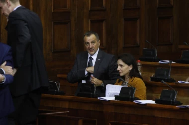 KOLIKO TREBA DA BUDEŠ LUD DA BI OVO URADIO: Živković lažirao rezultate istraživanja