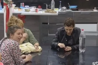 IMALA PROBLEM S ALKOHOLOM: Majka poznate zadrugarke progovorila o njenom problemu!