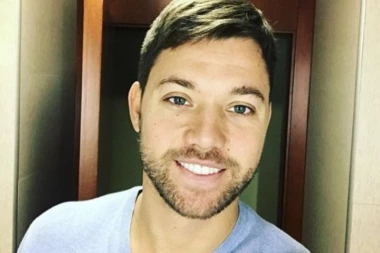 Ne mogu više ni sekundu sa roditeljima: Stefan Živojinović napušta porodični dom!