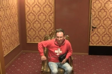 (VIDEO) Gorela vila "Parova": JANKO POKAZAO ŠTA IMA U GAĆAMA!