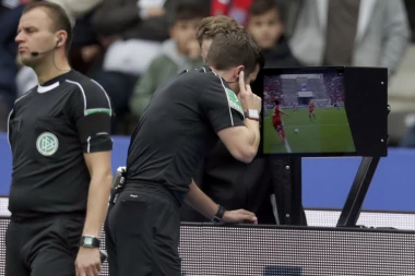 Francuzi i Švajcarci obavljaju razmenu fudbalskih sudija!