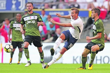 Večeras (20.45) se nastavlja Liga šamiona: "Dama" se plaši Kejna, Sitijev izlet u Švajcarskoj