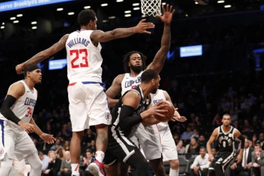 Teodosić se vratio, Klipersi pobedili