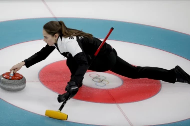 ANASTASIJA JE HIT U PJONGČANGU: Ruska Anđelina Džoli sa mužem osvojila bronzu na OI