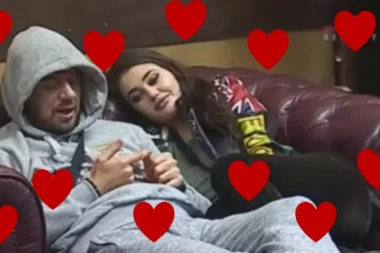 JANJUŠ NA MUKAMA: Ana mu tražila POKLON ZA DAN ZALJUBLJENIH!