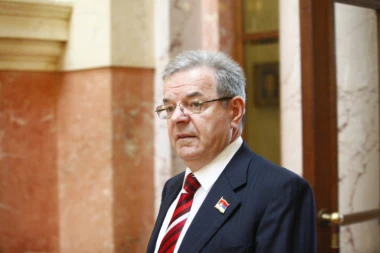 ZA DIPLOMATSKU SARADNJU: Kazahstan dodelio Dragomiru J. Kariću priznanje