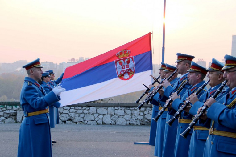 Predsednica Hrvatske čestitala Vučiću Dan državnosti!