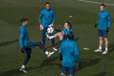 GLAVOBOLJE ZA ZIDANA: "Motoru" tima treba remont, pod znakom pitanja za revanš sa PSŽ-om