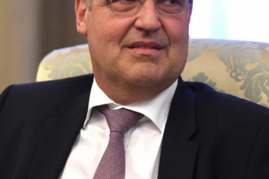 Ambasador EU u Moskvi: MOŽE BITI OPASNIJE OD HLADNOG RATA!