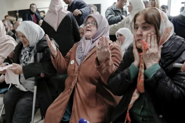 Majke Srebrenice nezadovoljne oslobađanjem Sarića