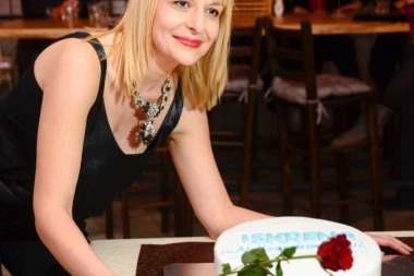 Iskreno proslavili 3 rođendan emisije "Iskreno sa Aleksandrom Simić"