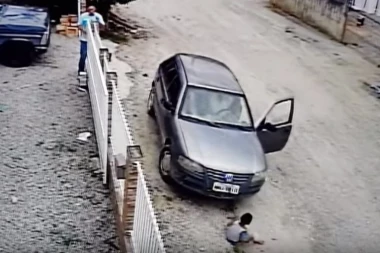 OVO NIJE REALNO: Stric pregazio kolima mališana, A ONDA SE DOGODILO BOŽJE ČUDO!