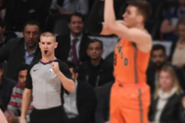 (VIDEO) AMERI U ČUDU ZBOG BOGDANOVIH TROJKI: On je iz Srbije - i šutira iz Srbije!