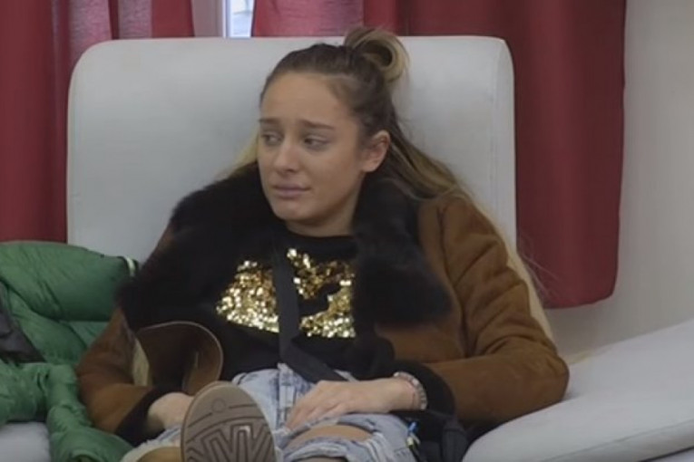 DA MOGU, IZBOLI BI ME!