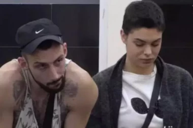 (VIDEO) Morbidno: ĐEKSON HOĆE DA GLEDA S*KS MINE I TOME!