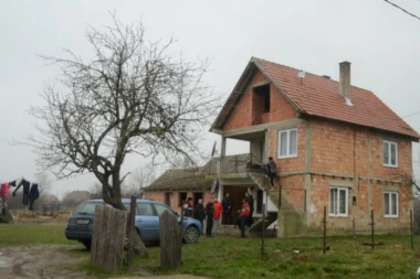 TRAGEDIJA U OBRENOVCU: Devetogodišnjak se obesio u šupi