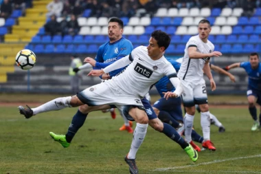 (VIDEO) PARTIZAN ZA TRI MINUTA DO TRIJUMFA: Crno-beli sa dva igrača više do pobede u Lučanima