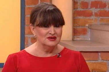 (VIDEO) NADA MACURA BRUTALNO NAPADNUTA NA PIJACI! Doktorku spasila nepoznata žena i odvela je!