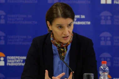 Brnabić: POVEĆANJE PLATA I PENZIJA PRE KRAJA GODINE