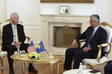 Tači od Džonsona traži podršku za dijalog, demarkaciju i vojsku