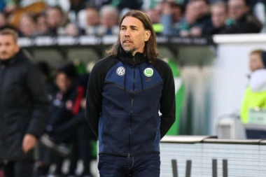 ŠMIT PODNEO OSTAVKU: Volfsburg ostao bez trenera