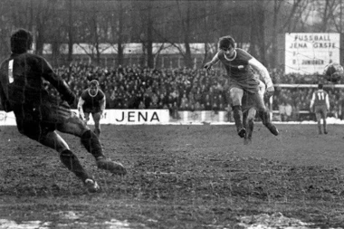 (VIDEO) NEKA SE ISTORIJA PONOVI: Zvezdi ne smetaju ni zima ni sneg