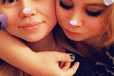 (UZNEMIRIJUĆ VIDEO) UBILE SE SESTRE MARIJA (12) I ANASTASIJA (15): Policija sumnja na igricu PLAVI KIT!