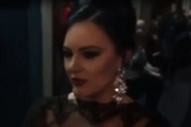 DOBAR GLAS JOJ NIJE POMOGAO: Ovako danas izgleda pobednica "Prvog glasa Srbije"!