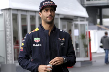 INCIDENT NA SILVERSTONU: Rikardo oštetio novi bolid