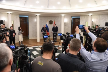 VUČIĆ NA TVITERU:  Hvala ruskim prijateljima na poštovanju Srbije!