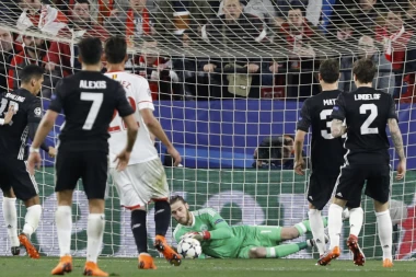 LIGA ŠAMPIONA: De Hea činio čuda, majstor Fred šokirao Romu