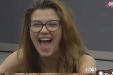 OVOME SE NIJE NADALA: Kija se oduševila poklonom!