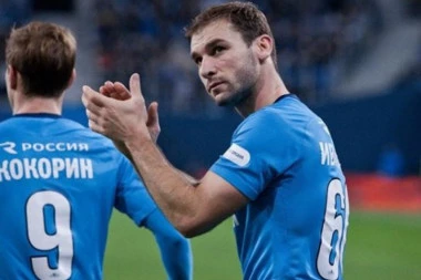 BANE JE ZVEZDIN: Ivanović i Terzić uhvaćeni na ručku u centru Beograda